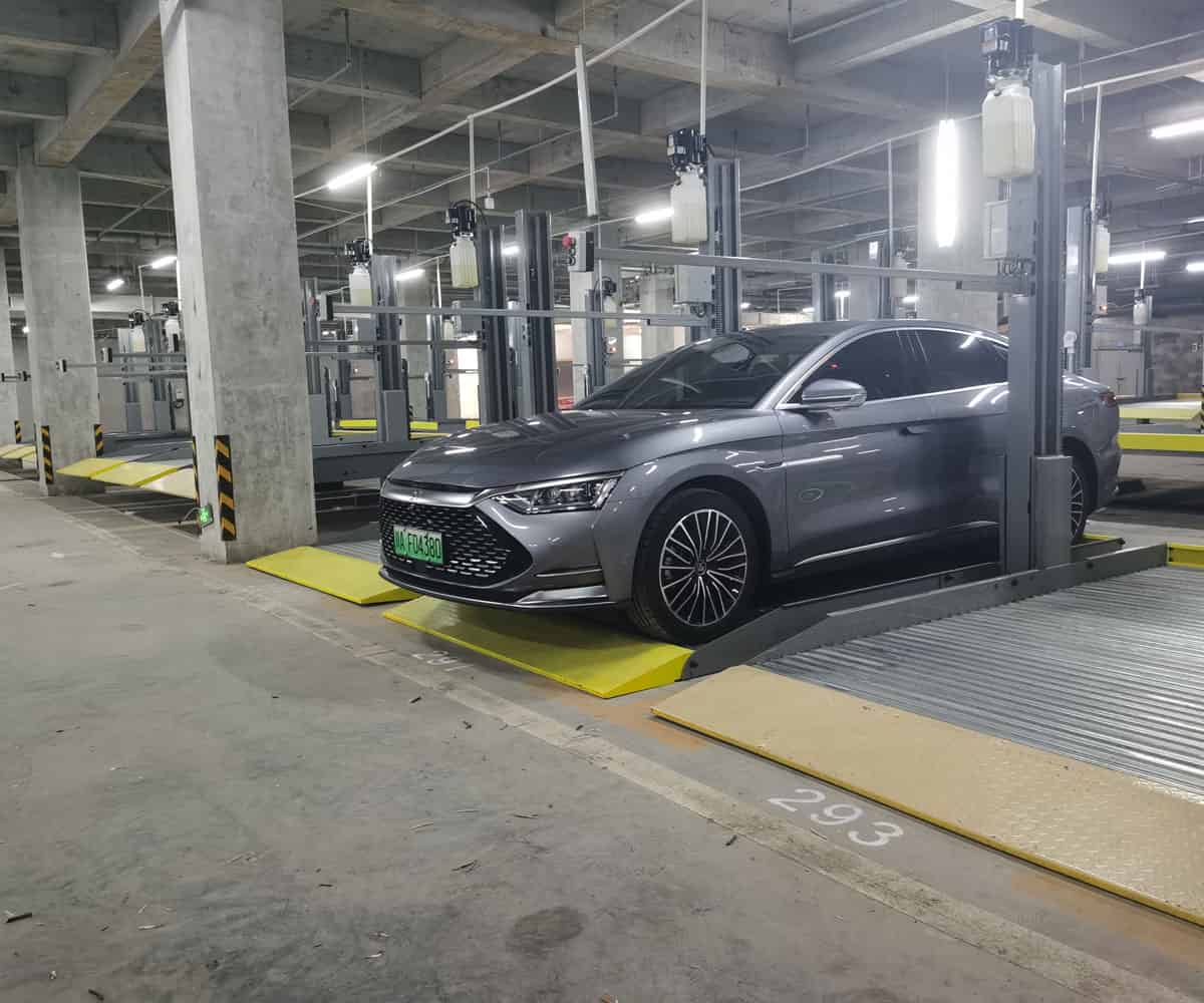 兩層升降橫移停車設備維保