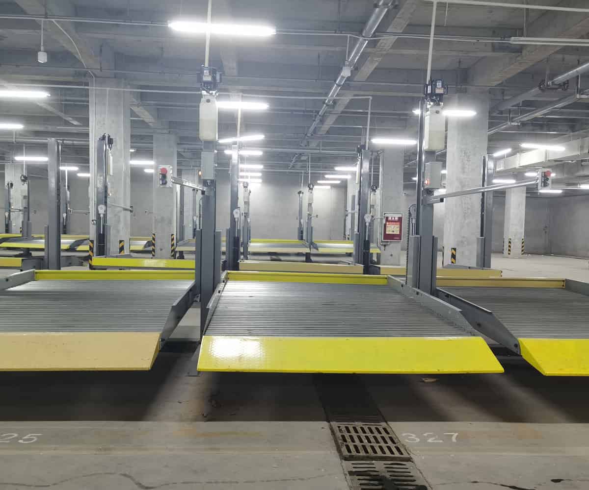 四柱簡易升降立體停車設(shè)備回收.jpg